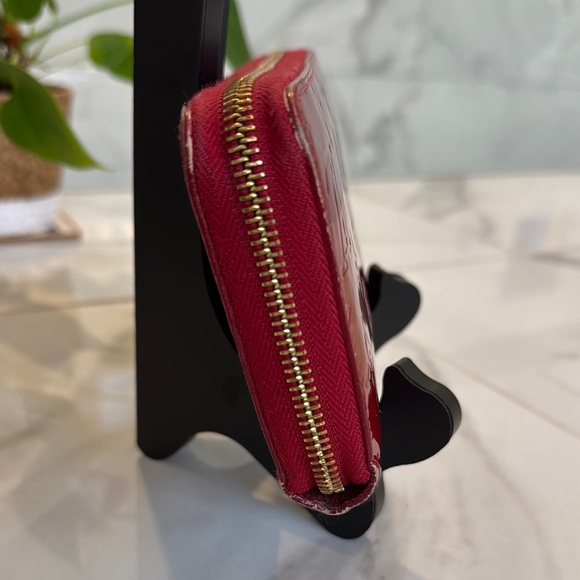 Authentic Louis Vuitton Monogram Vernis Red Patent Leather Wallet - Picture 5 of 10